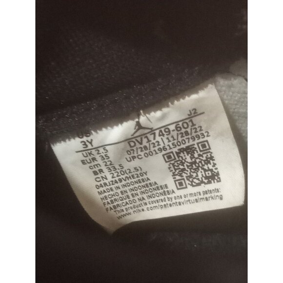 Nike Air Jordan 1 Mid SE Shoes Youth Size 3Y Red White Black DV1749-601 - Picture 2 of 13